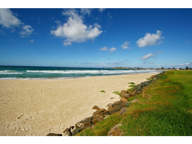 16 Little Lake Crescent, Warilla NSW 2528