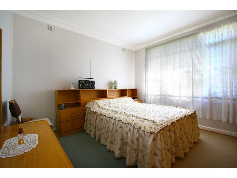 82 Lake Entrance Road, Oak Flats NSW 2529