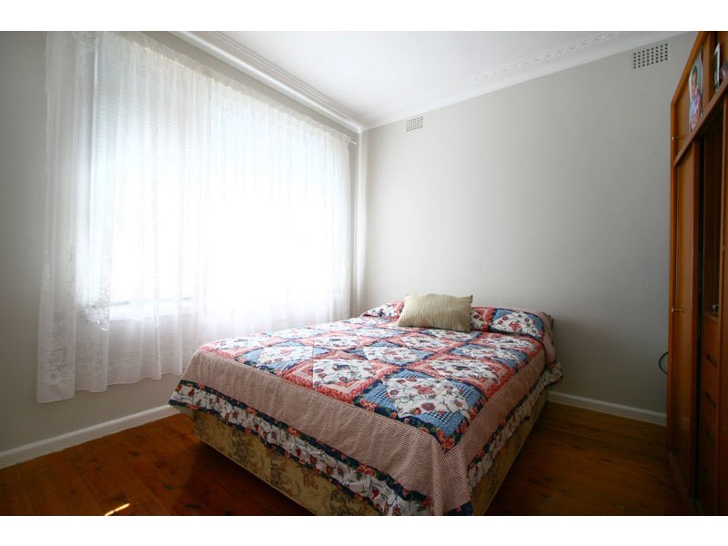82 Lake Entrance Road, Oak Flats NSW 2529