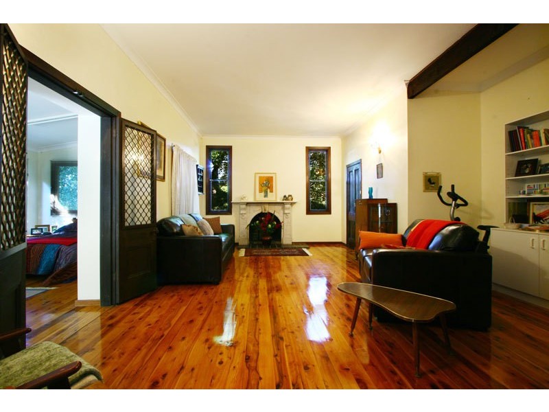 21 Alvan Parade, Mount Pleasant NSW 2519