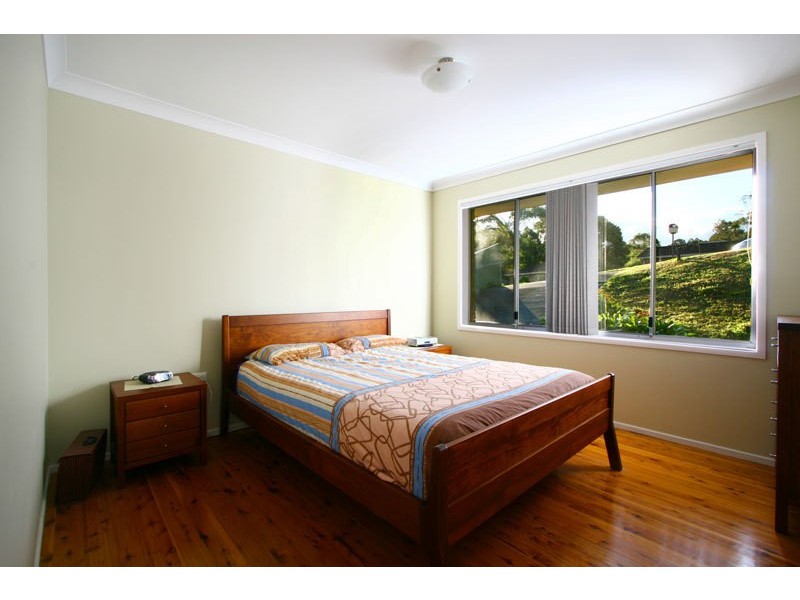 33 Coachwood Drive, Unanderra NSW 2526