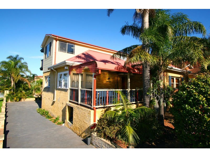 3 Henley Avenue, Wollongong NSW 2500