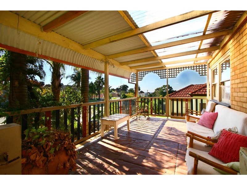 3 Henley Avenue, Wollongong NSW 2500