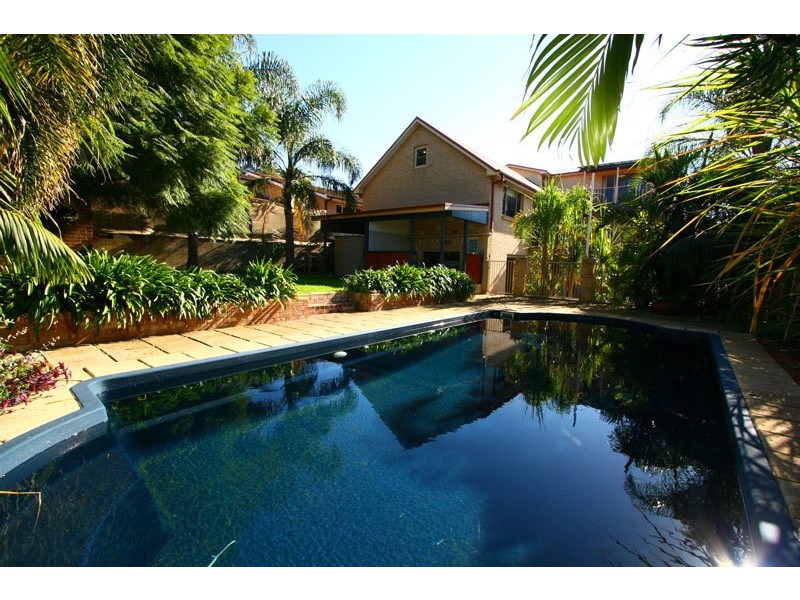 3 Henley Avenue, Wollongong NSW 2500