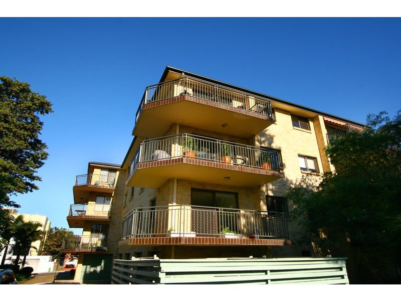 3/2 Hinton Street, Wollongong NSW 2500