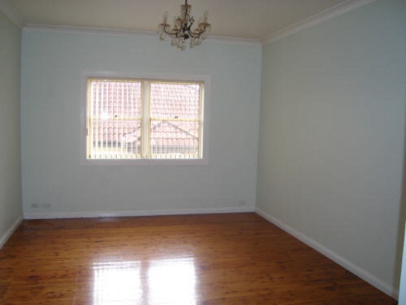 12 Harold Street, Coniston NSW 2500