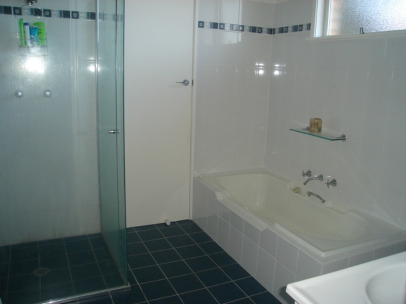 90 Heaslip Street, Mangerton NSW 2500