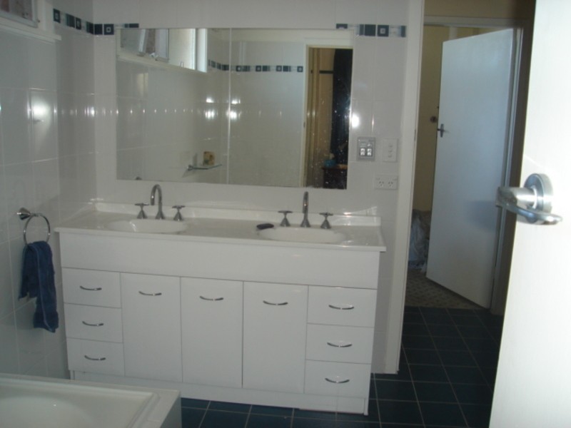 90 Heaslip Street, Mangerton NSW 2500