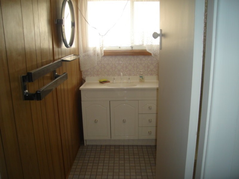 8 Third Avenue, Warrawong NSW 2502