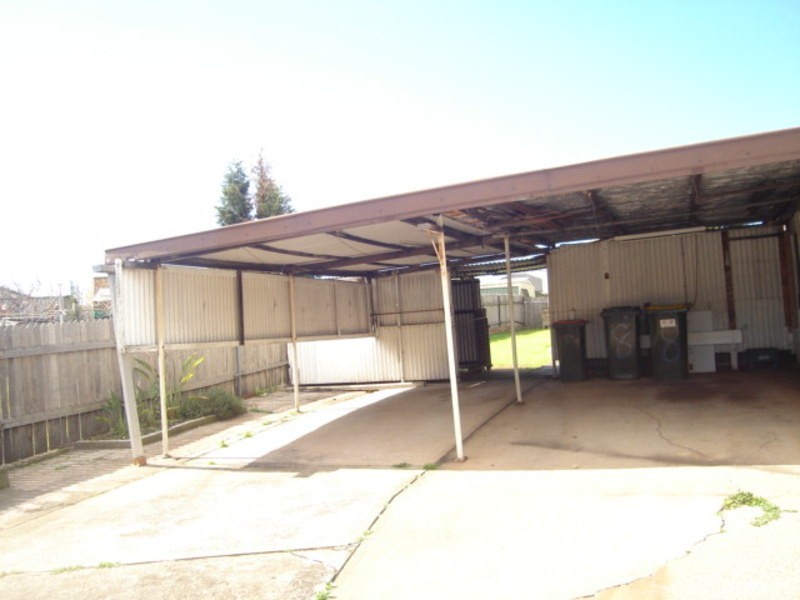 8 Third Avenue, Warrawong NSW 2502