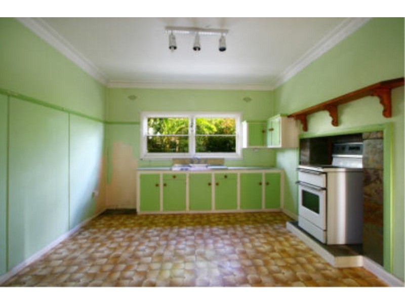 24 Ziems Ave, Towradgi NSW 2518