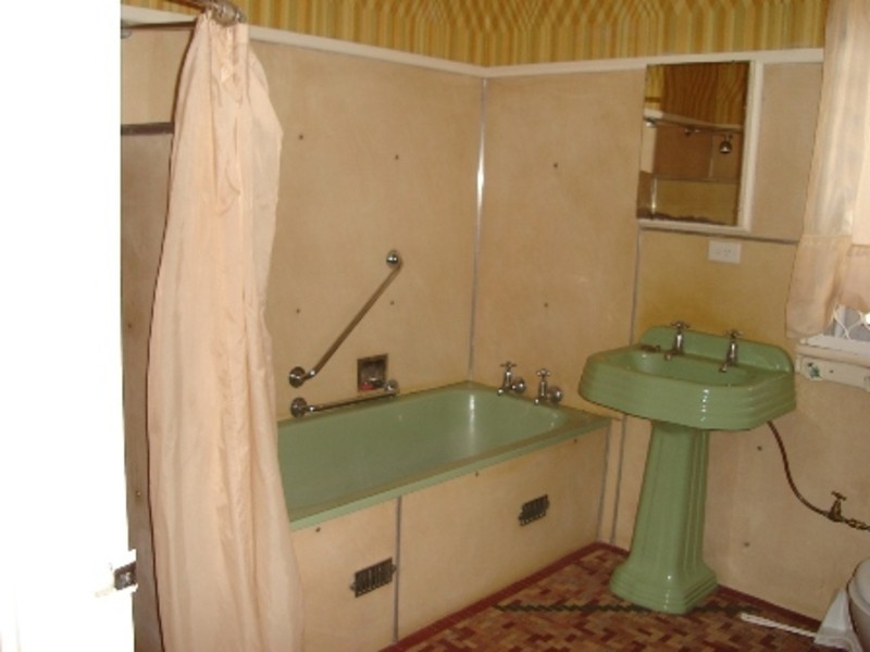 113 Gladstone Avenue, Coniston NSW 2500