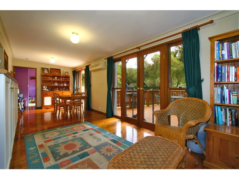 2 Valley Drive, Figtree NSW 2525