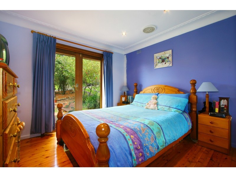 2 Valley Drive, Figtree NSW 2525