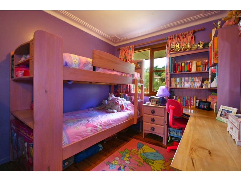 2 Valley Drive, Figtree NSW 2525