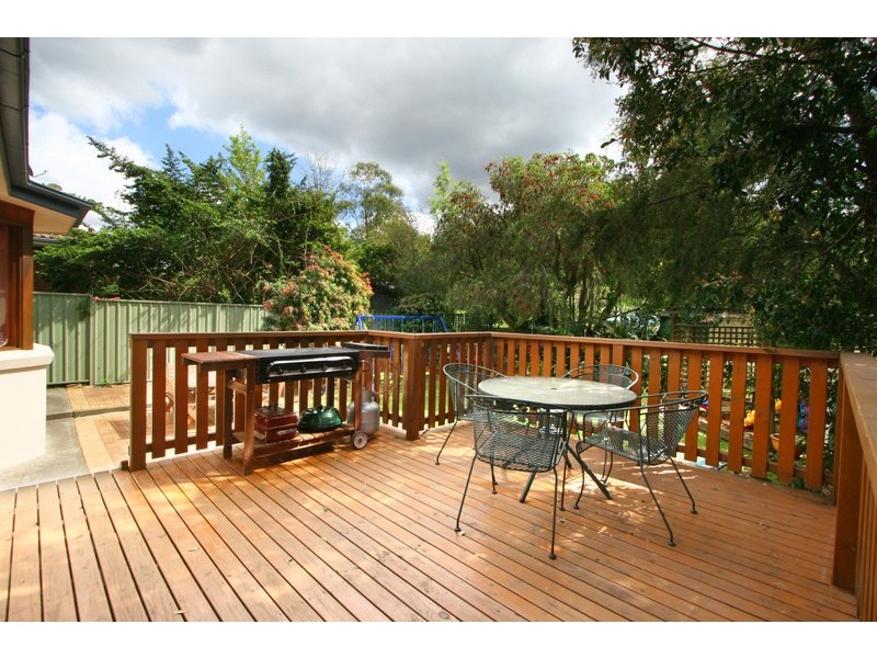 2 Valley Drive, Figtree NSW 2525