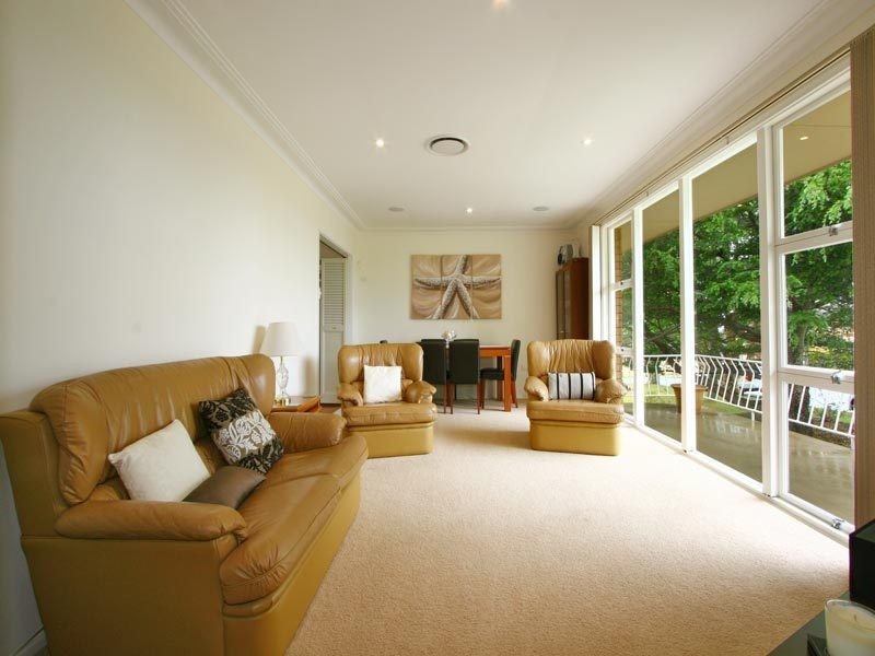 6 Lamerton Drive, Figtree NSW 2525