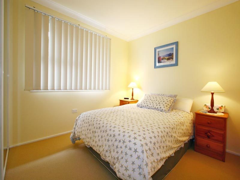 6 Lamerton Drive, Figtree NSW 2525