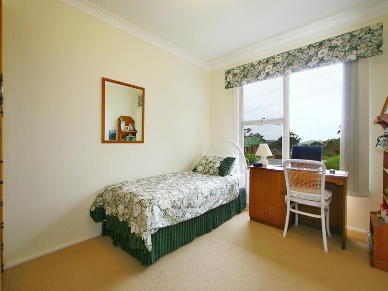 6 Lamerton Drive, Figtree NSW 2525