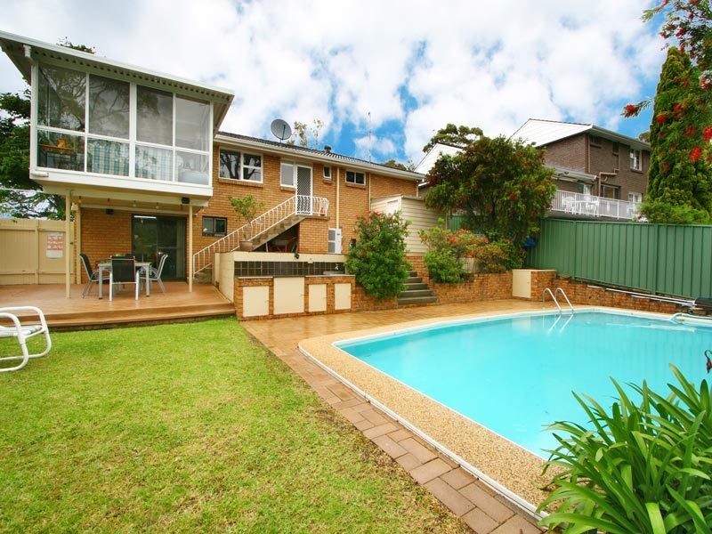 6 Lamerton Drive, Figtree NSW 2525