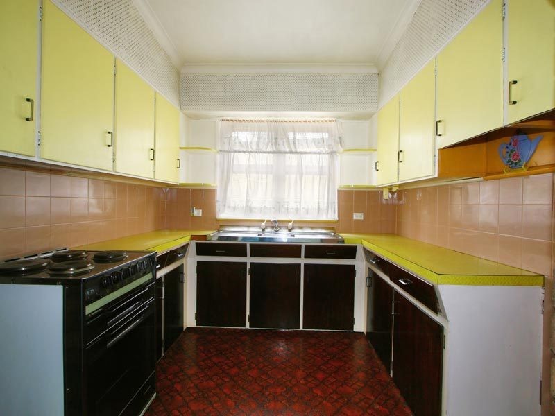 13 Brook Street, Dapto NSW 2530