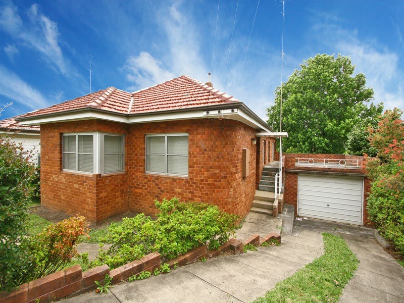 15 Burling Avenue, Mount Ousley NSW 2519