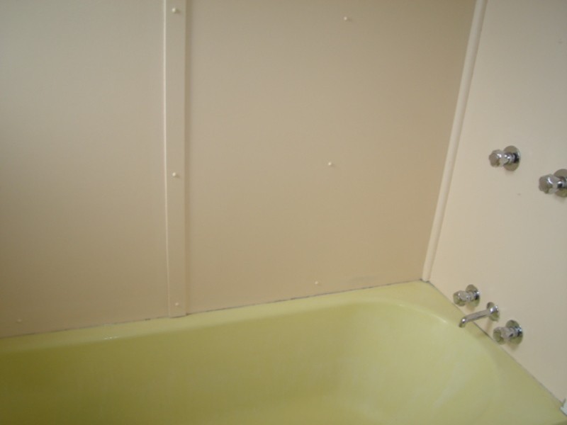 8 Henley Ave, Wollongong NSW 2500