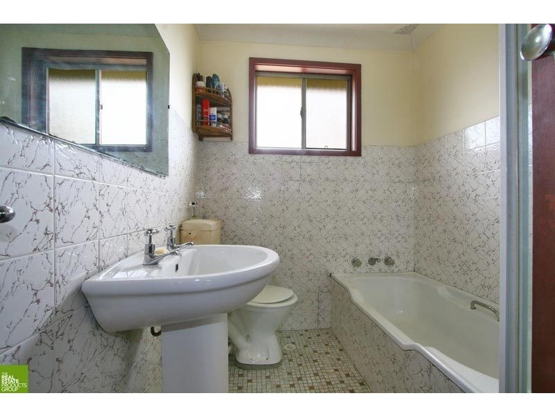 21 Blakemore Avenue, Kanahooka NSW 2530