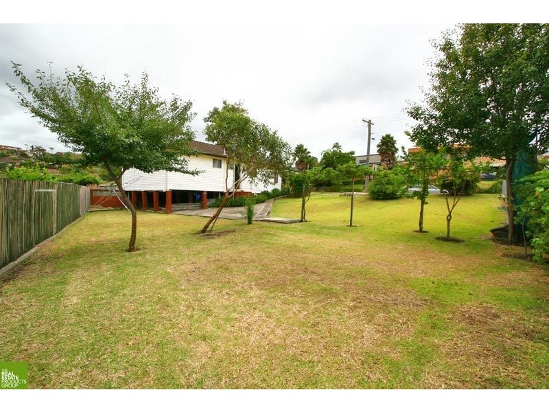 21 Blakemore Avenue, Kanahooka NSW 2530