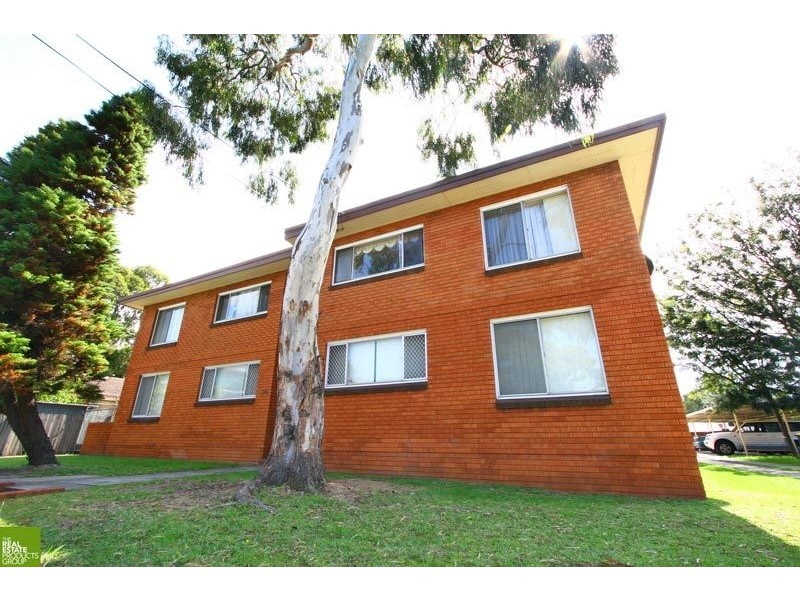 8/148 Auburn Street, Coniston NSW 2500
