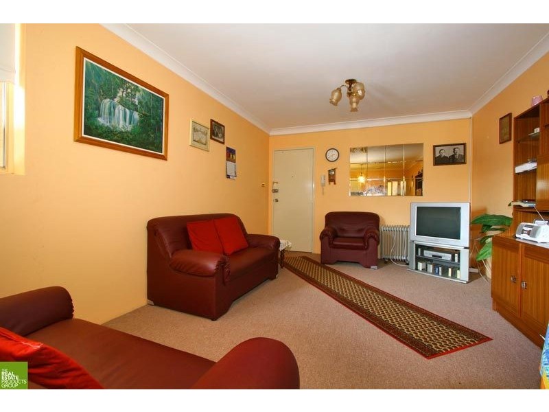 8/148 Auburn Street, Coniston NSW 2500