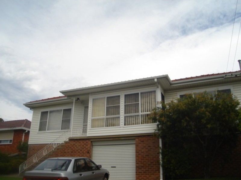 27 Gibsons Rd, Figtree NSW 2525