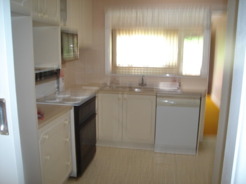 27 Gibsons Rd, Figtree NSW 2525