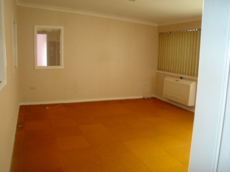 27 Gibsons Rd, Figtree NSW 2525