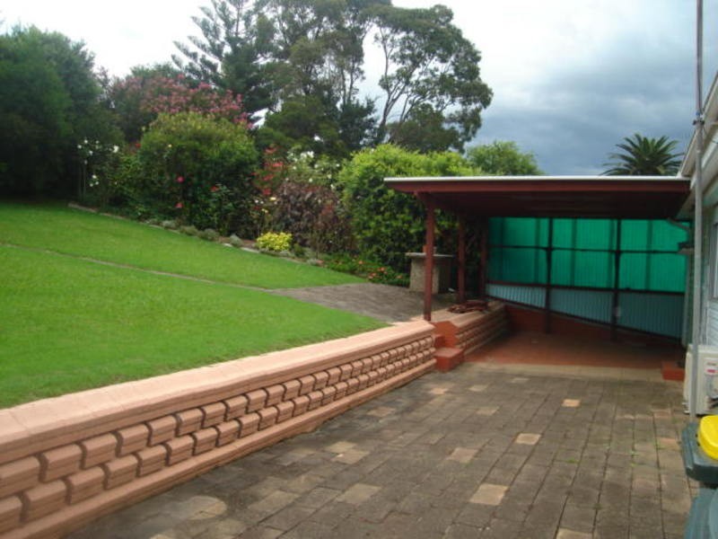 27 Gibsons Rd, Figtree NSW 2525