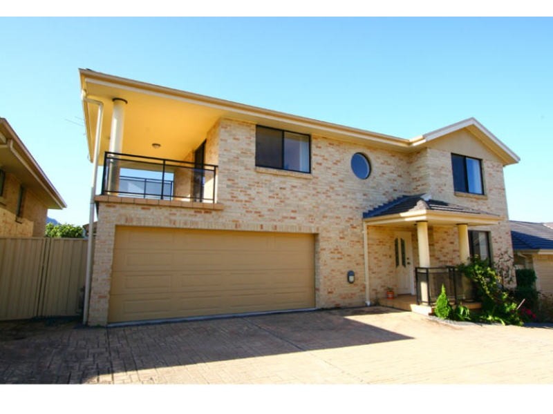 7/28 Russell St, Balgownie NSW 2519