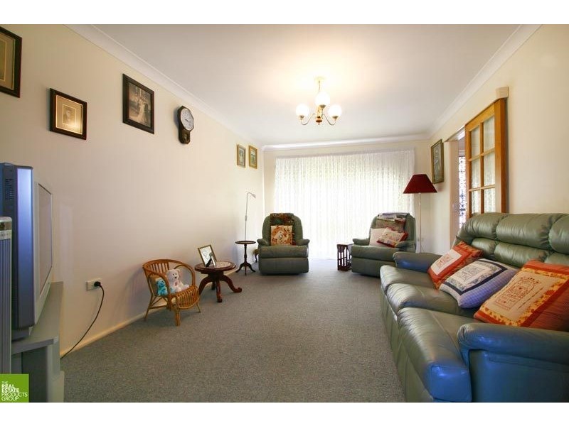 17 Fairloch Avenue, Farmborough Heights NSW 2526