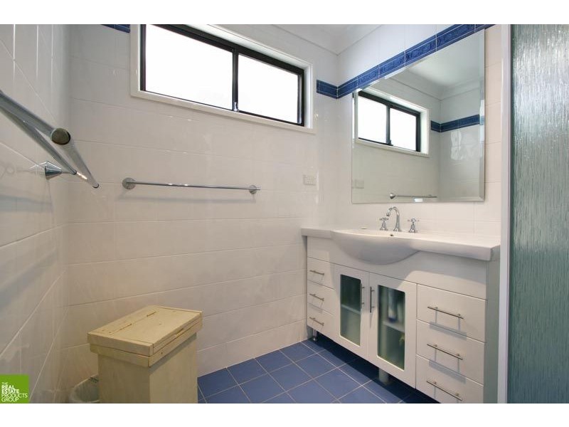 17 Fairloch Avenue, Farmborough Heights NSW 2526