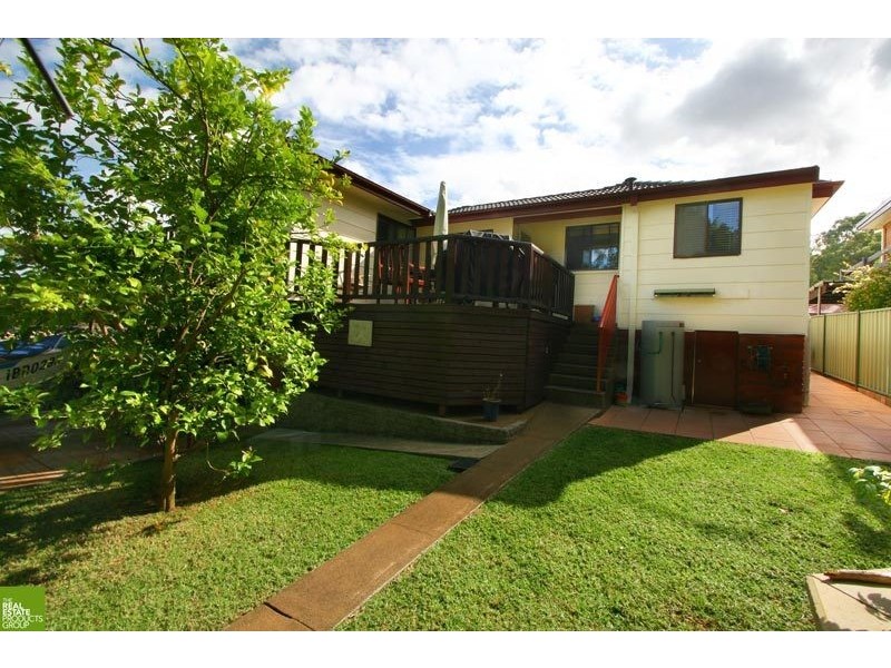 17 Fairloch Avenue, Farmborough Heights NSW 2526