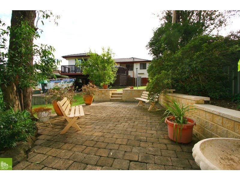 17 Fairloch Avenue, Farmborough Heights NSW 2526