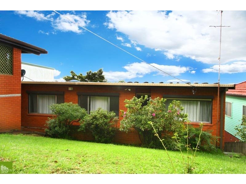 23 Iris Avenue, Coniston NSW 2500