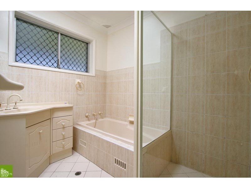 23 Iris Avenue, Coniston NSW 2500