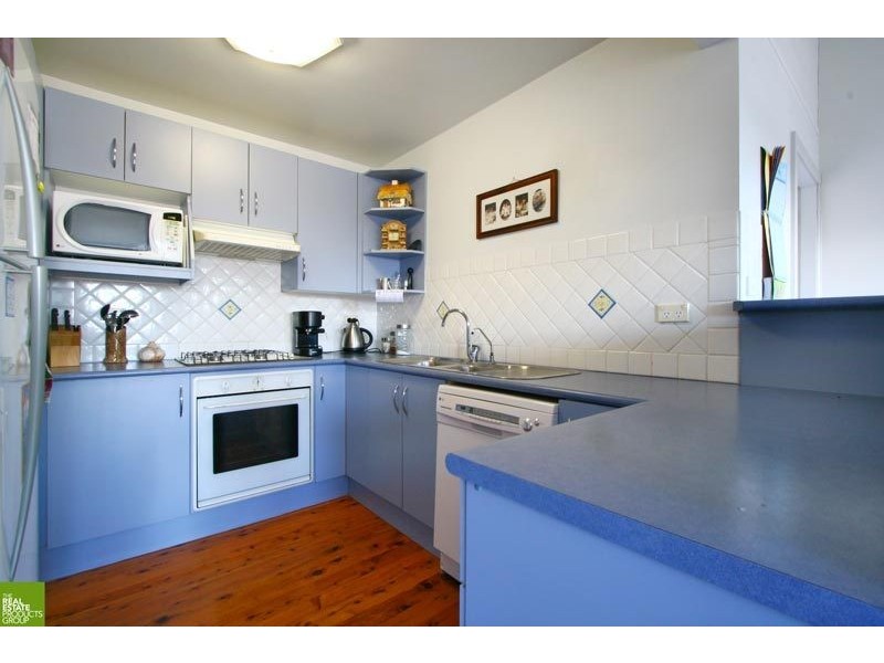 15 Lamerton Drive, Figtree NSW 2525