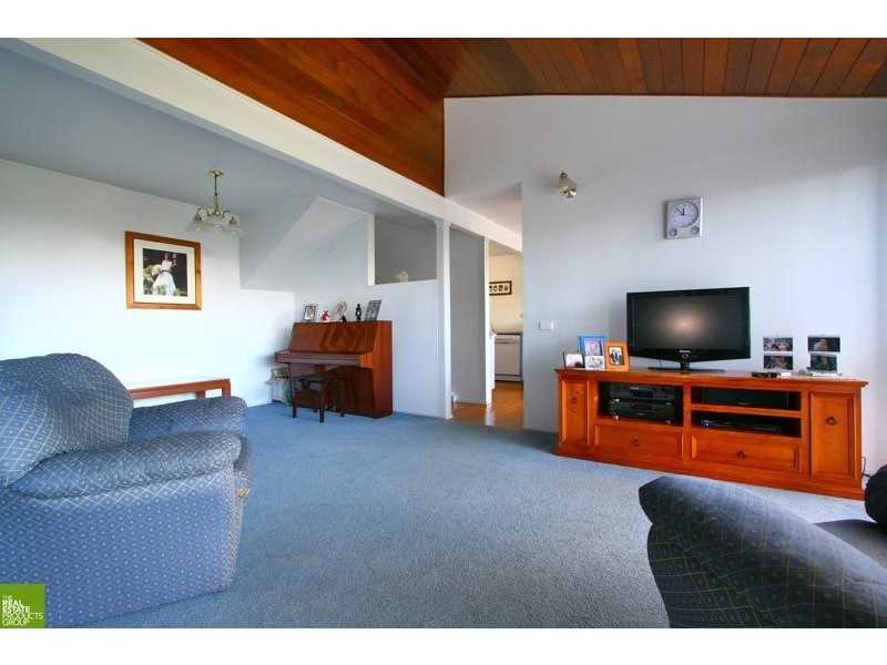 15 Lamerton Drive, Figtree NSW 2525