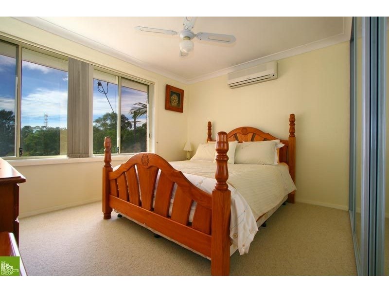 20 Loch Carron Avenue, Farmborough Heights NSW 2526