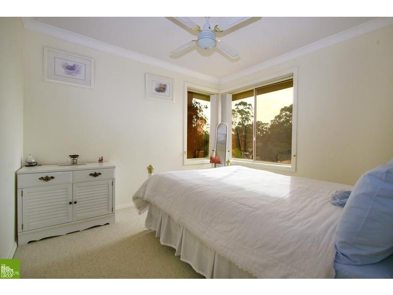 20 Loch Carron Avenue, Farmborough Heights NSW 2526