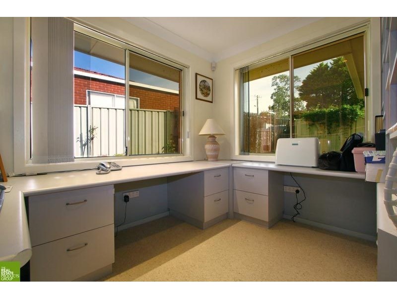 20 Loch Carron Avenue, Farmborough Heights NSW 2526