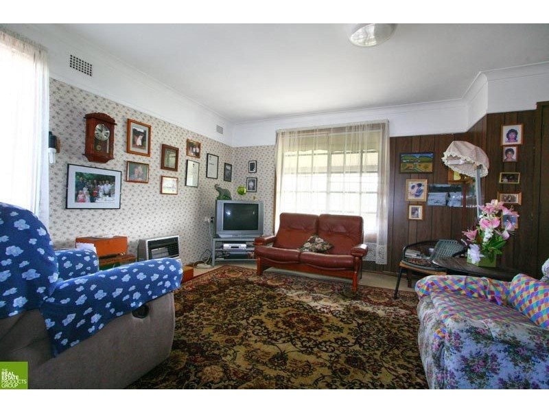 54 Burke Way, Berkeley NSW 2506