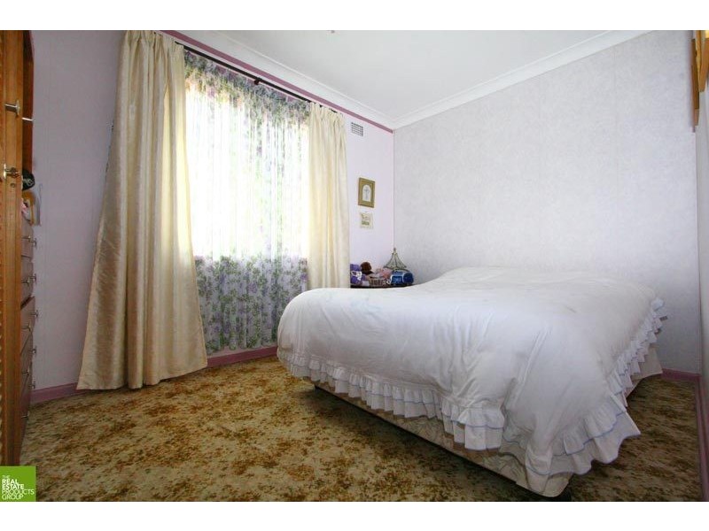 54 Burke Way, Berkeley NSW 2506