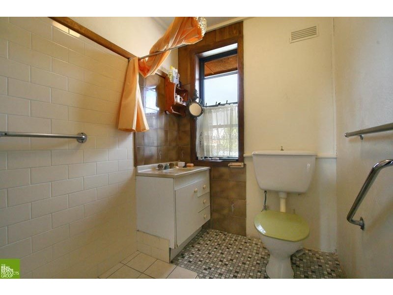 54 Burke Way, Berkeley NSW 2506